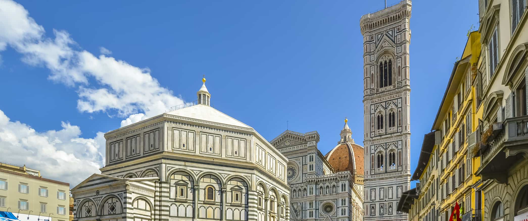 Piazza del Duomo filled with tourists in Florence, Italy.