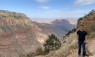 Nomadic Matt hiking the Grand Canyon in Arizona