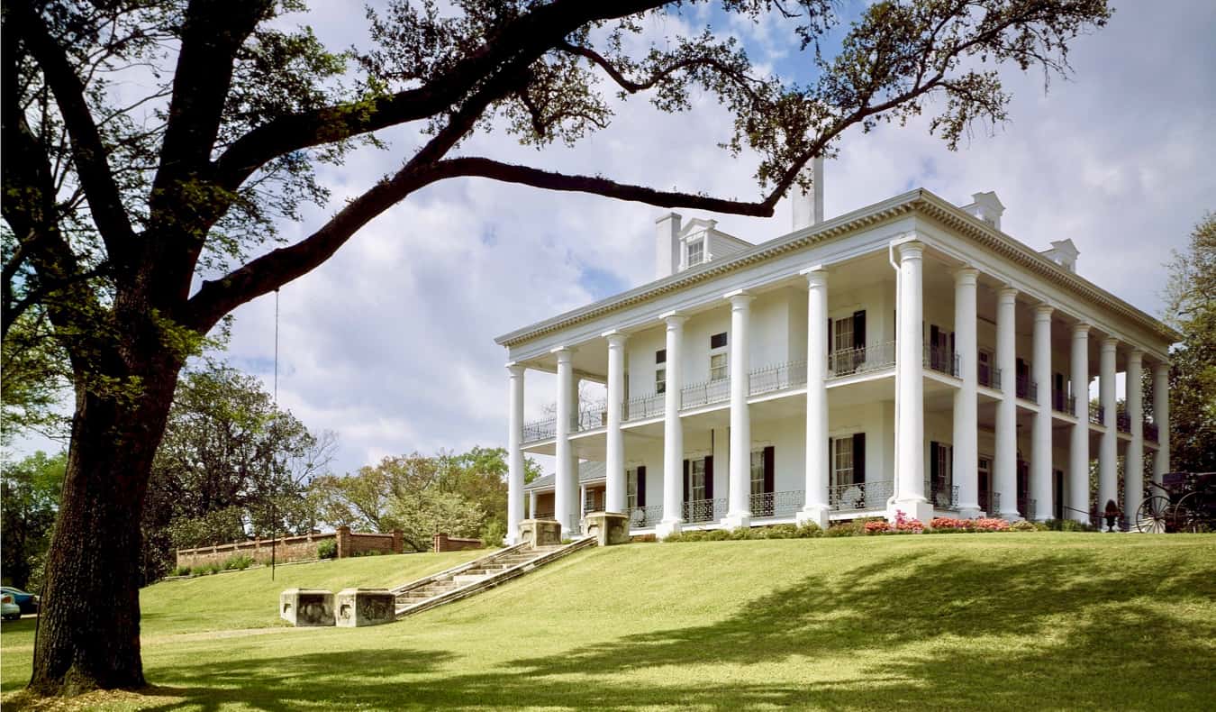 plantation house in Natchez